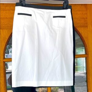 Worth black and white skirt size 8